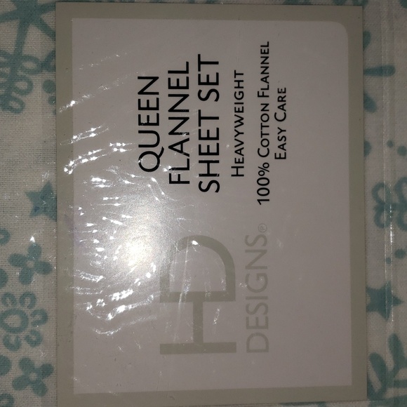 HD Designs Queen Sheet Set Snowflakes - Picture 2 of 5